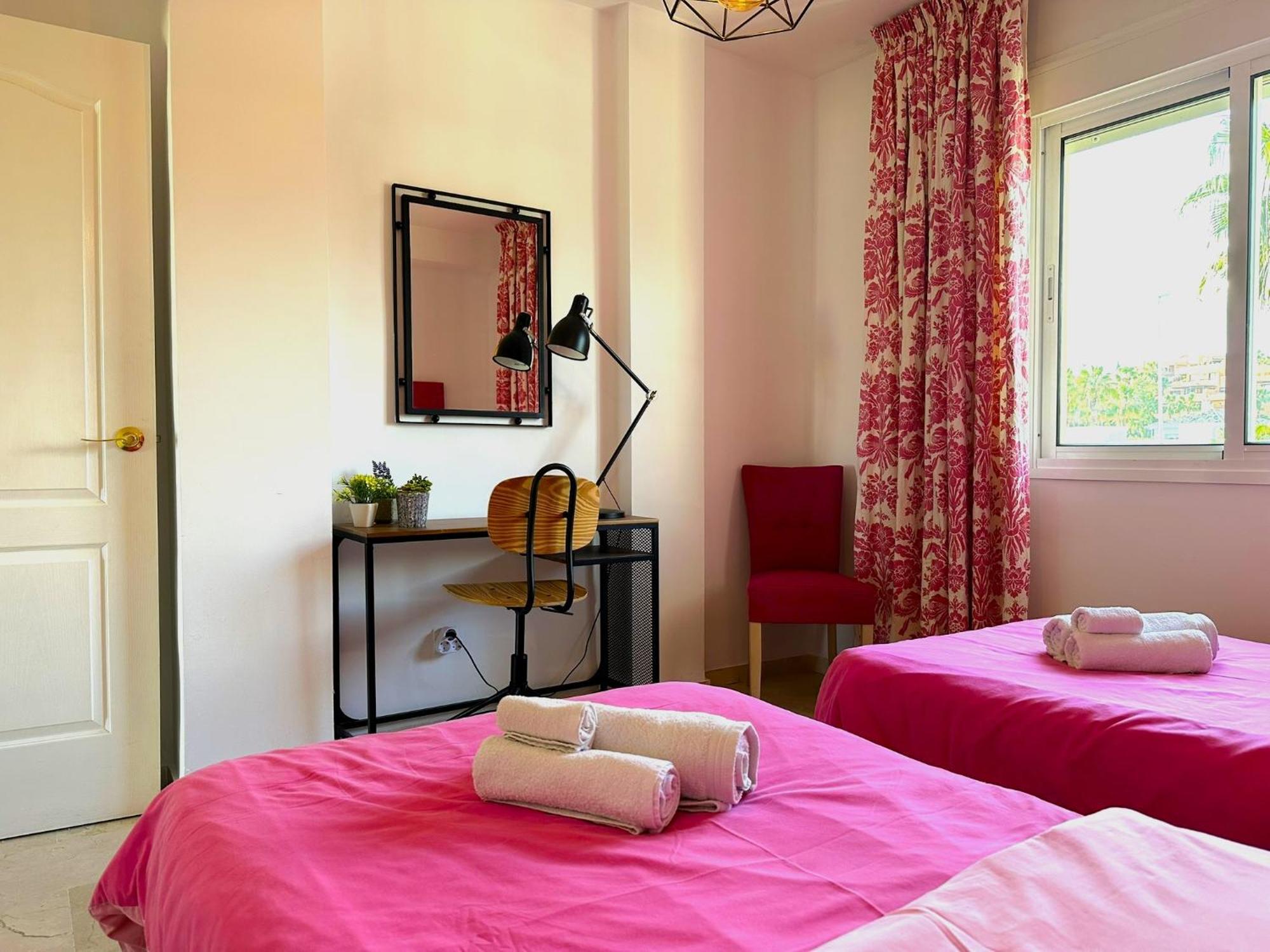 Apartments Bermuda Beach Estepona Exterior photo