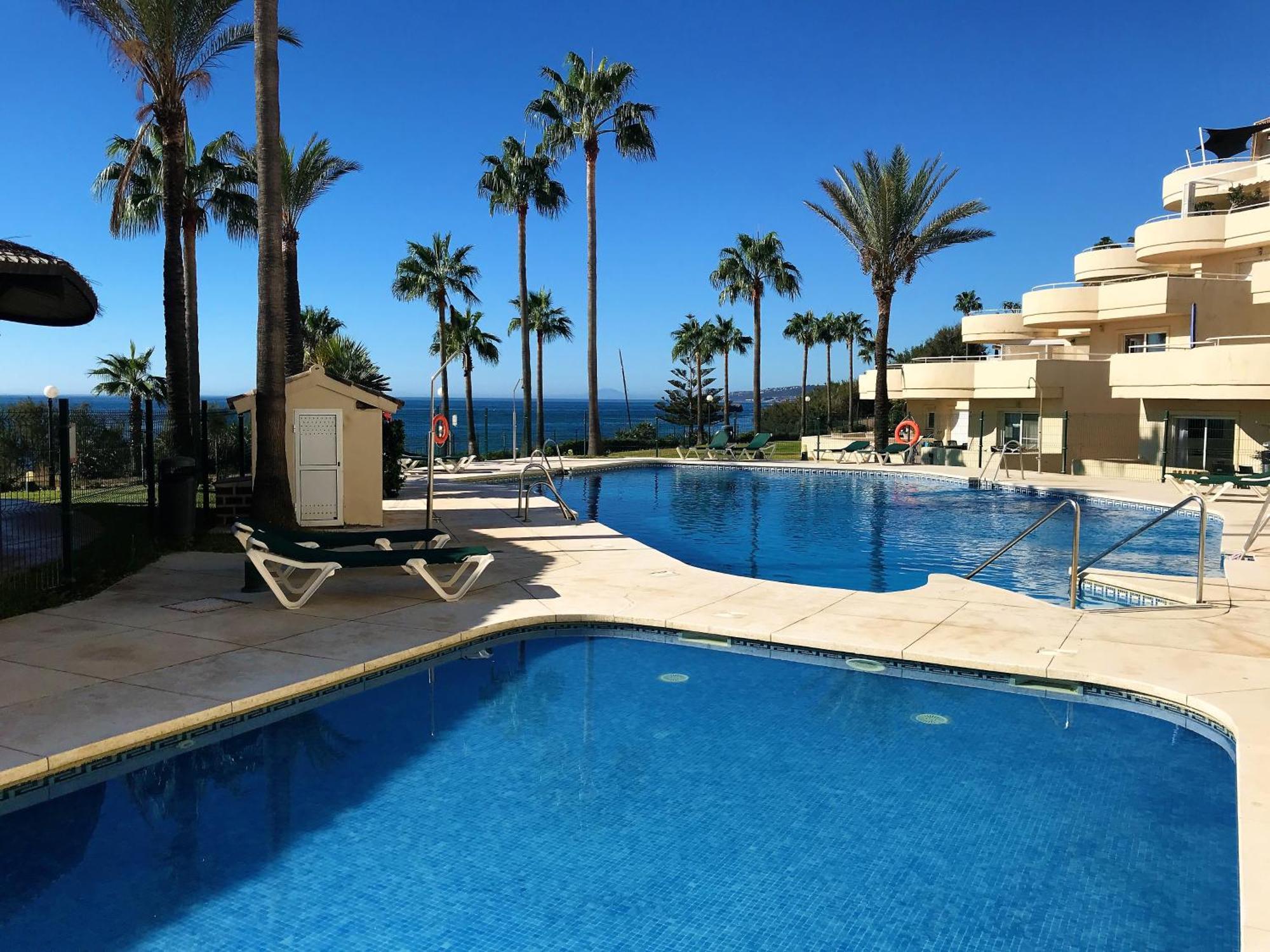 Apartments Bermuda Beach Estepona Exterior photo